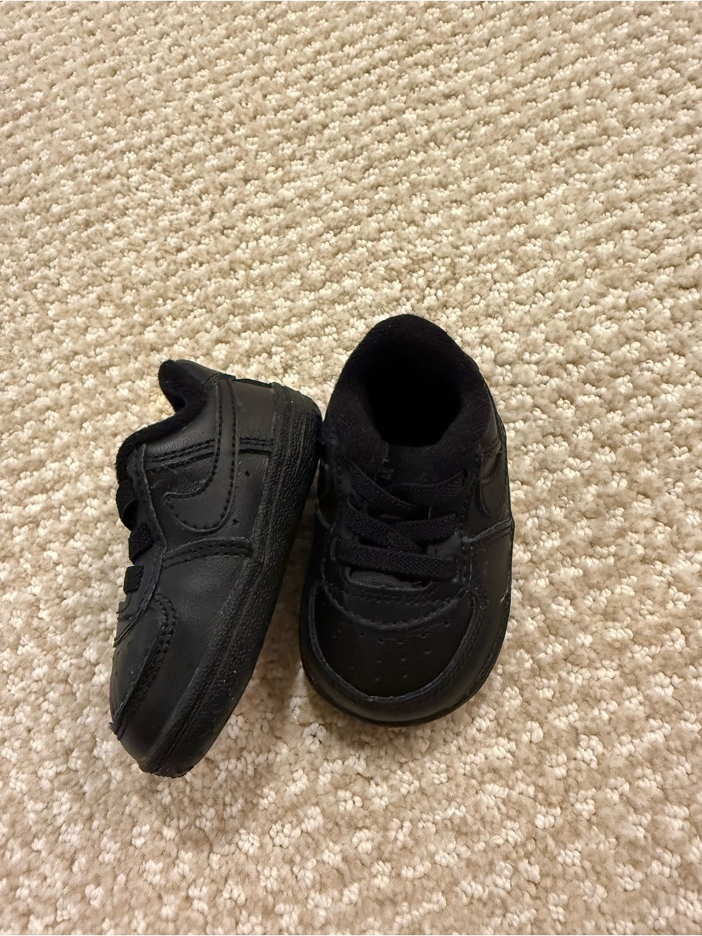 2C nike shoes